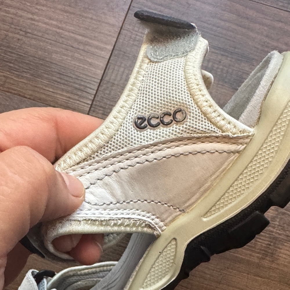 Ecco Women's Cream and Black Sandals - Picture 2 of 11